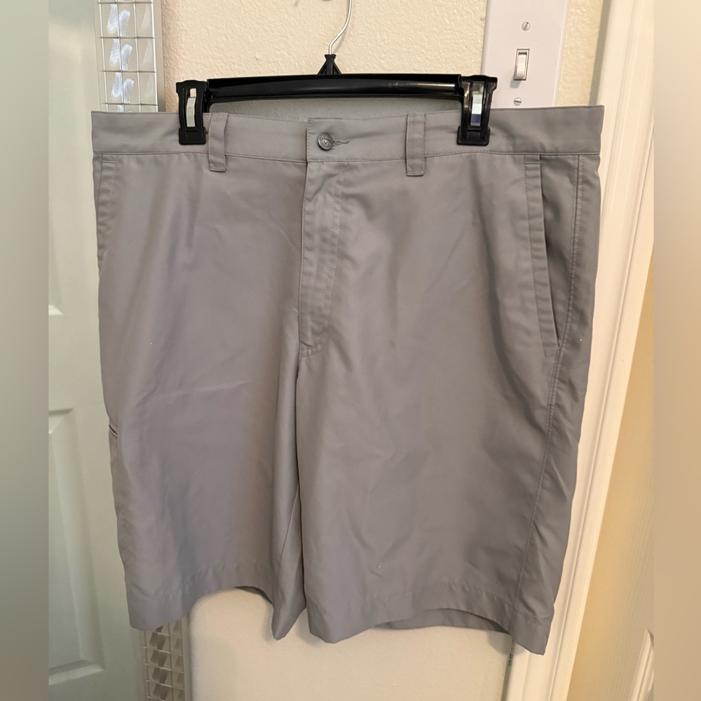 Callaway Men's Gray Performance Shorts - Waist 36